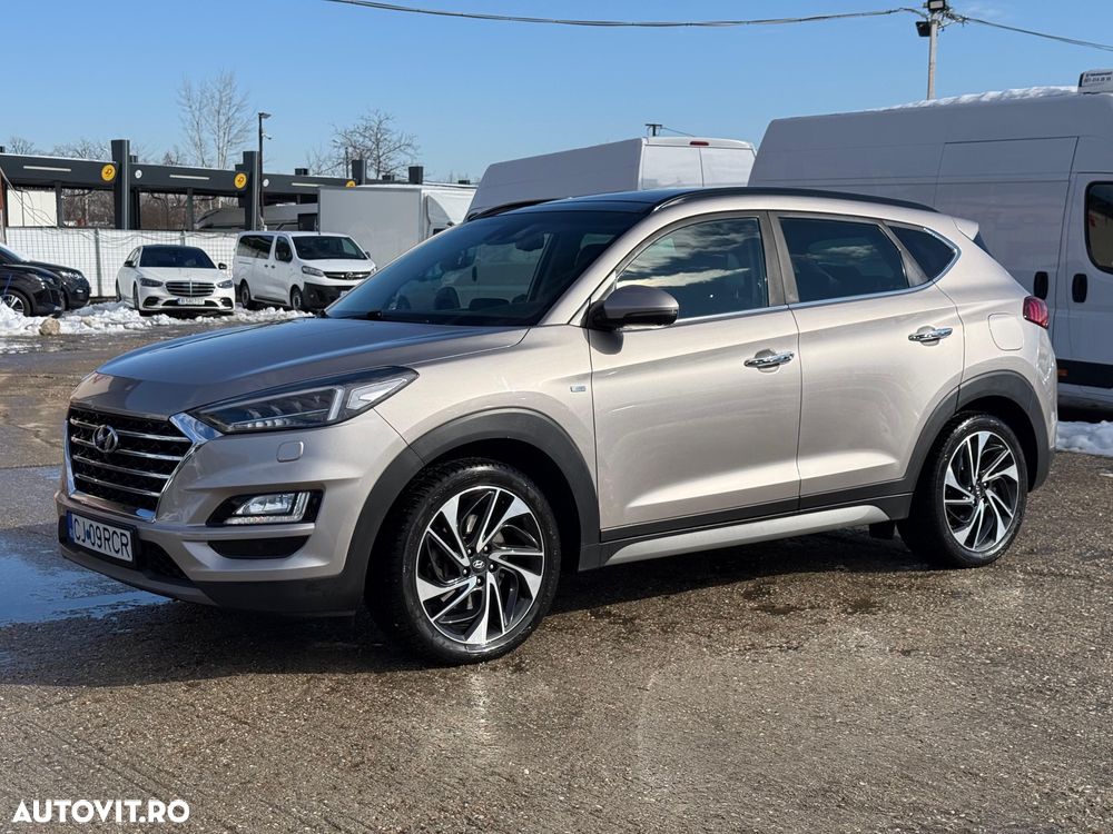 Hyundai Tucson 2.0 CRDI 4WD 8AT Luxury - 6