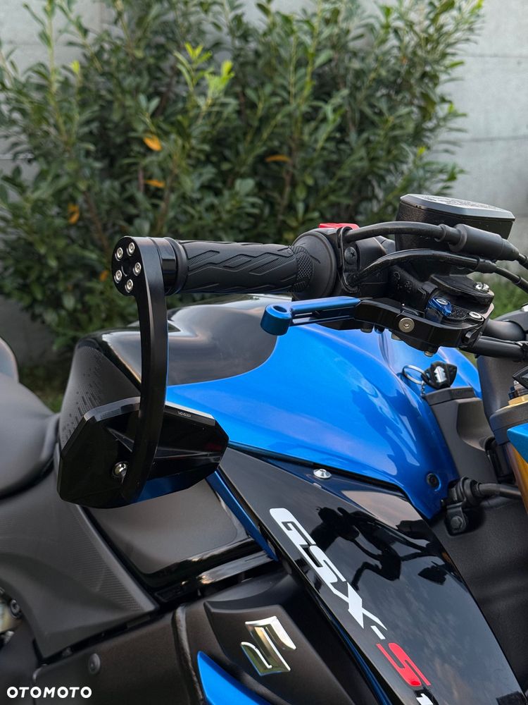 Suzuki GSX 1000 - 8