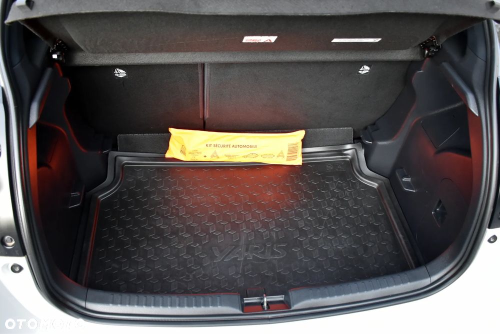 Toyota Yaris Hybrid 1.5 GR Sport - 33