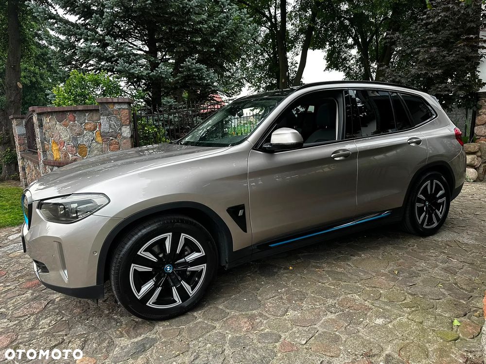 BMW iX3 Standard - 3