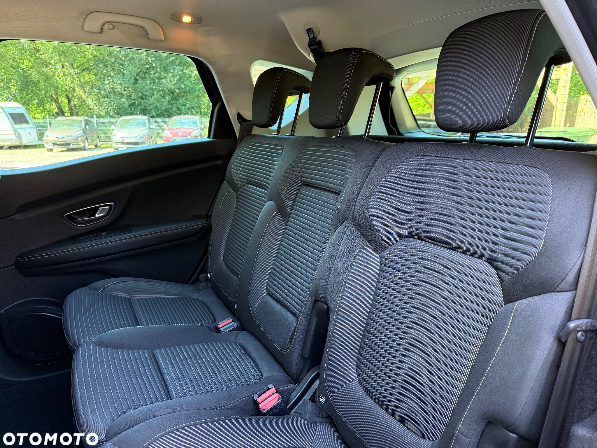 Renault Scenic TCe 140 GPF BUSINESS EDITION - 27