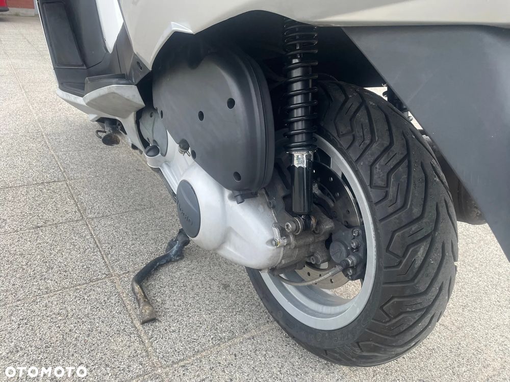 Peugeot Satelis - 12