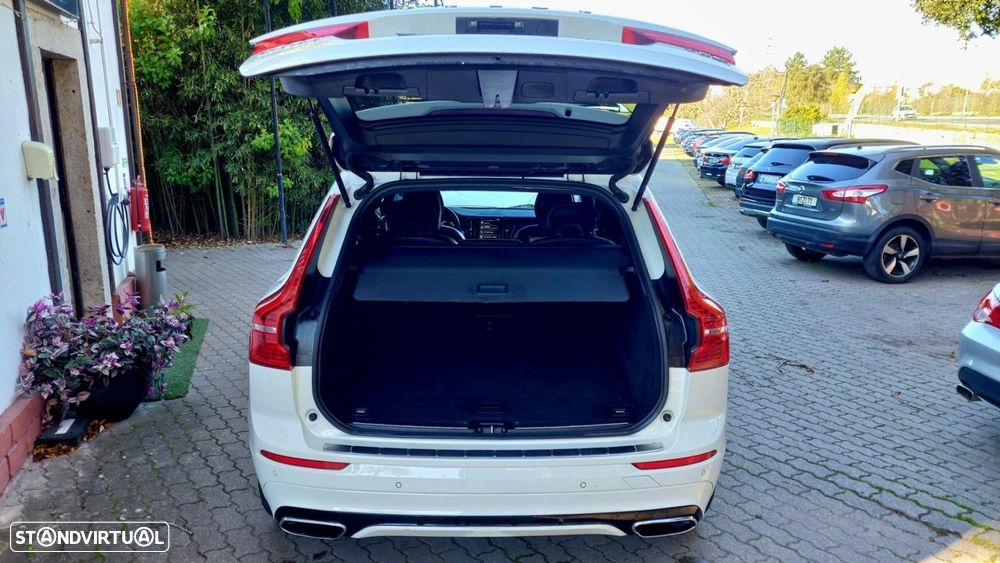 Volvo XC 60 2.0 T8 PHEV R-Design AWD - 5