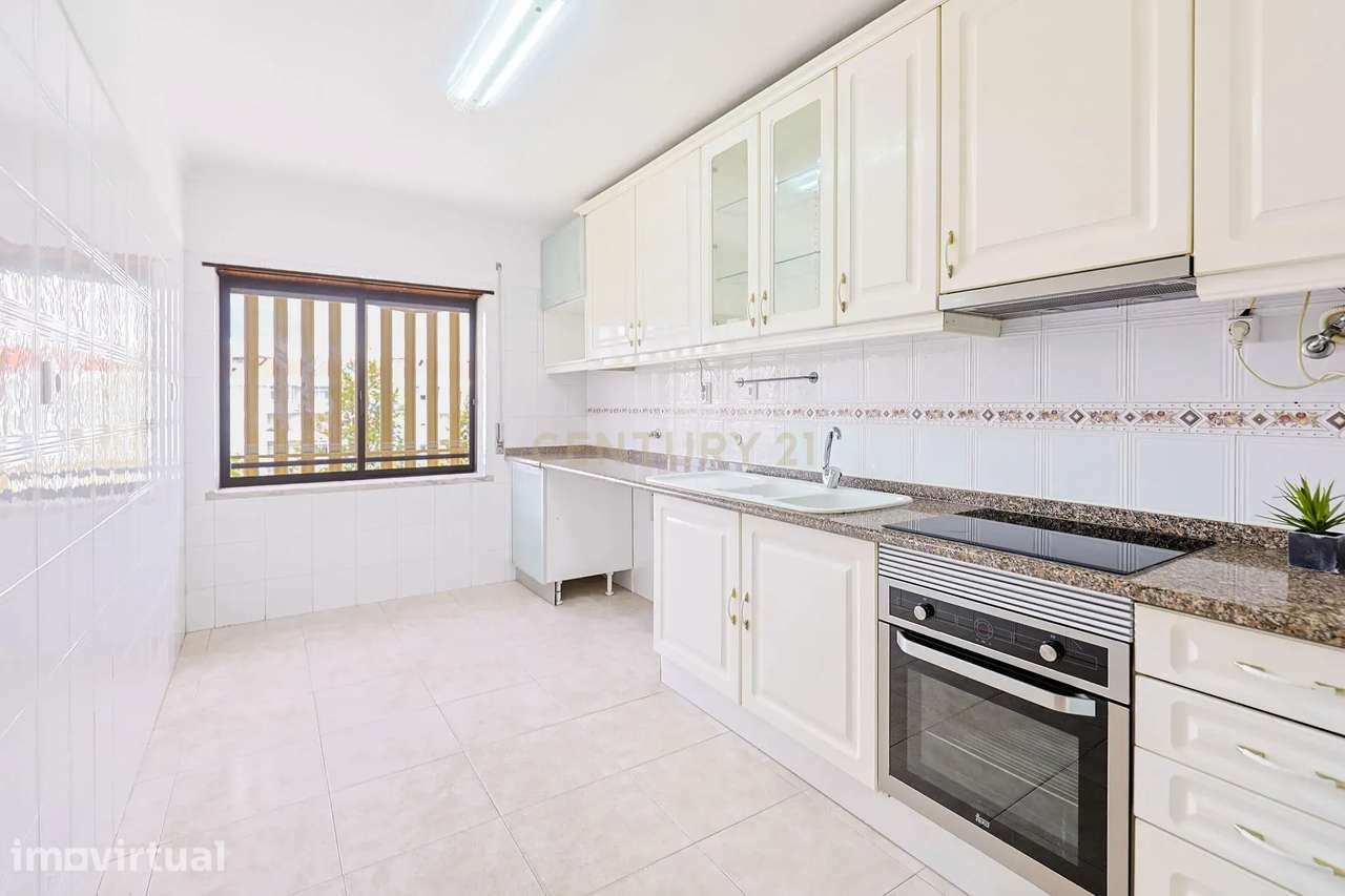 Arrendamento, apartamento T2 no Centro do Feijó - Grande imagem: 2/11