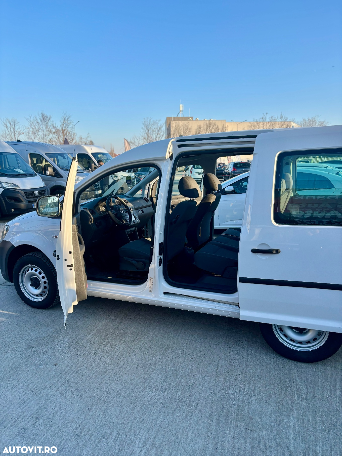 Volkswagen Caddy 1.6 TDI BlueMotion Trendline - 6