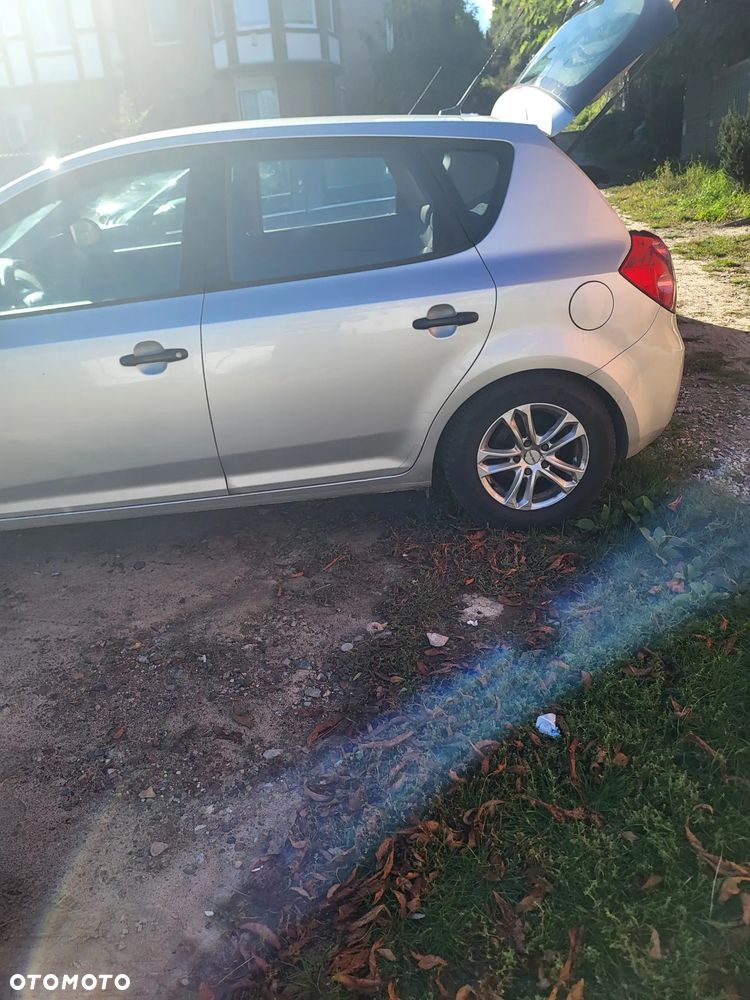 Kia Ceed 1.4 Comfort - 4