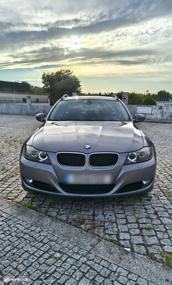 BMW 318 d - 13