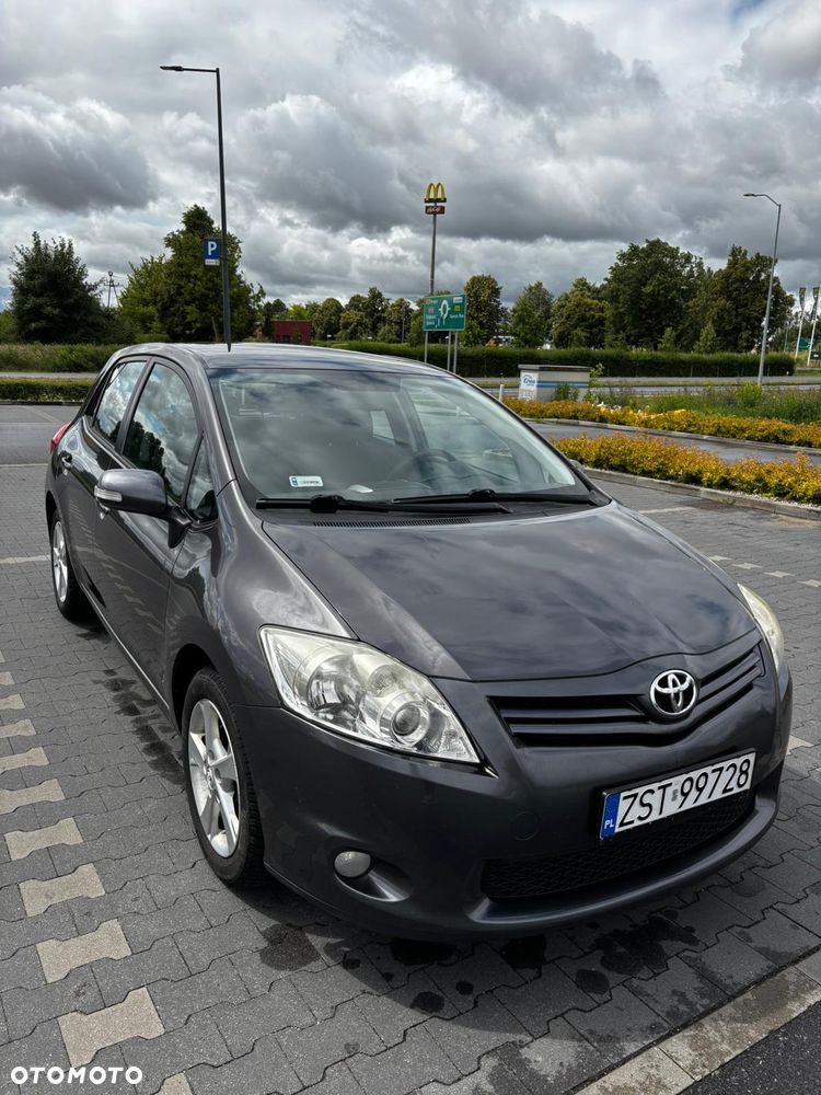 Toyota Auris 1.6 Sol - 1