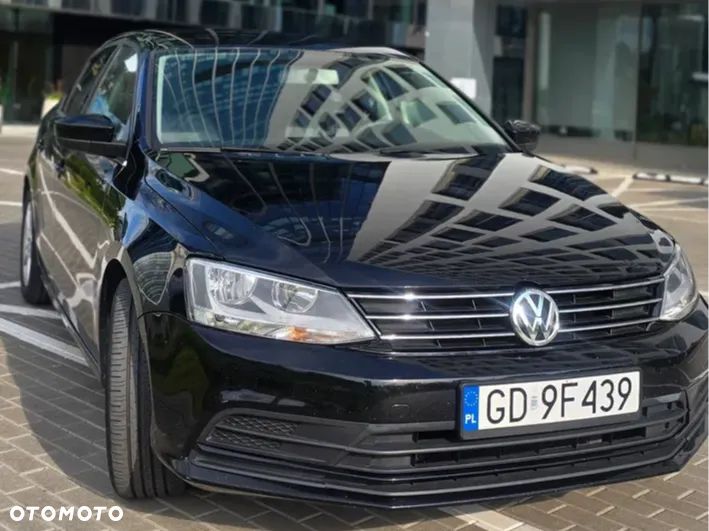 Volkswagen Jetta - 1