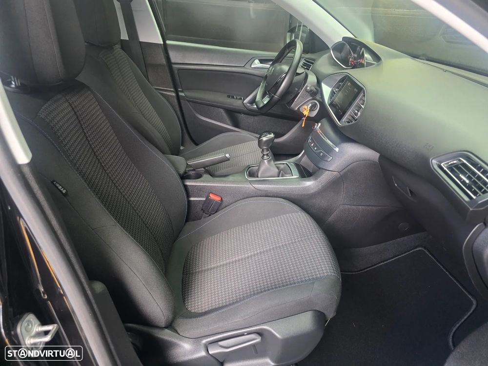 Peugeot 308 1.5 BlueHDi Style - 43