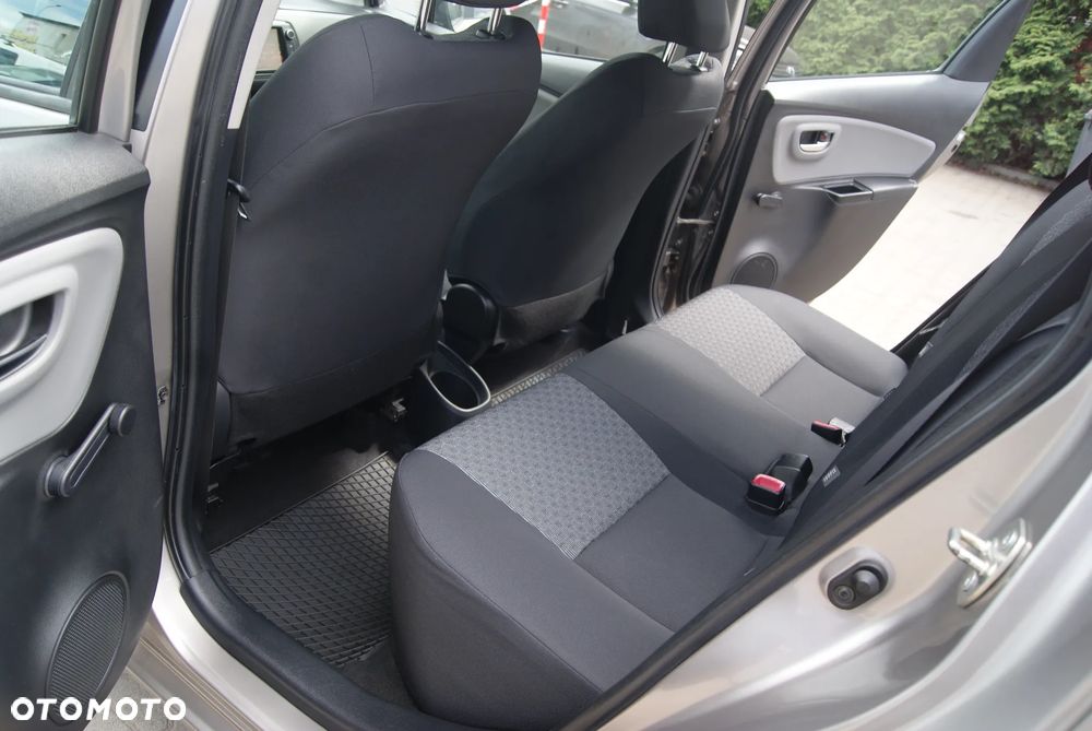 Toyota Yaris 1.33 Premium EU6 - 14