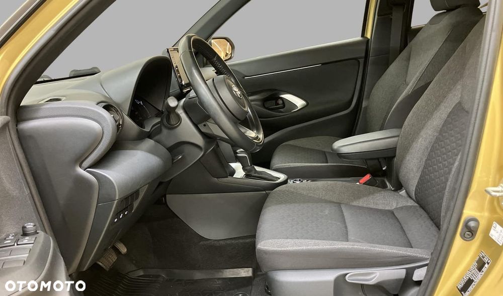 Toyota Yaris - 16