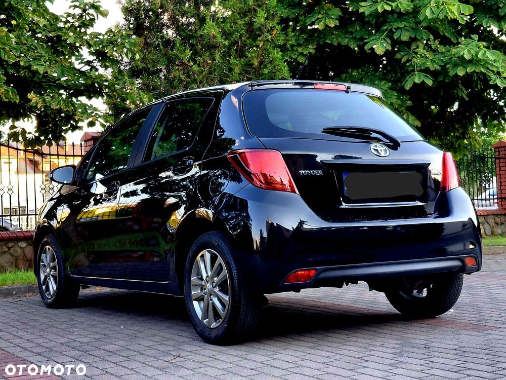 Toyota Yaris 2015 photo 3