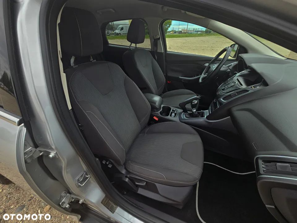 Ford Focus 1.6 TDCi DPF Start-Stopp-System Titanium - 27