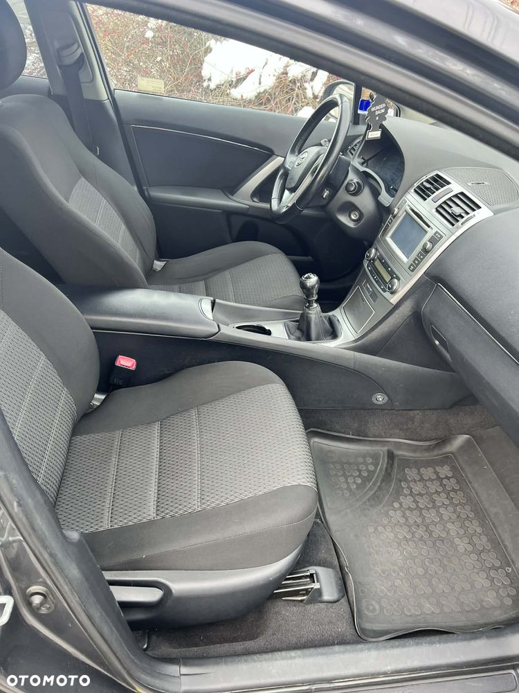 Toyota Avensis 2.0 D-4D Active - 3