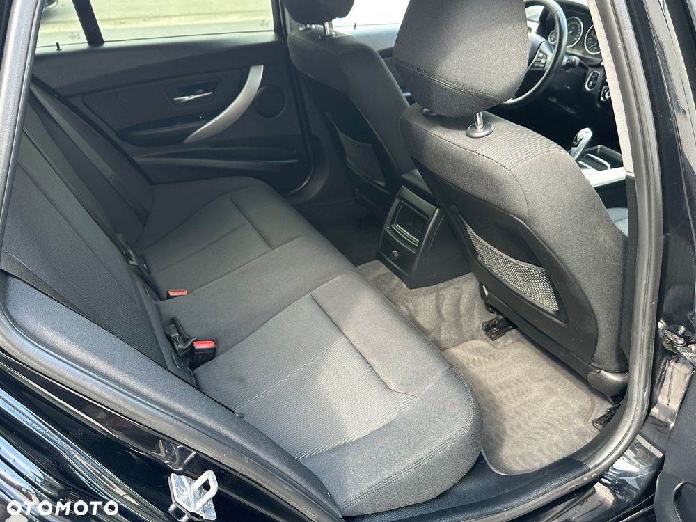 BMW Seria 3 - 21