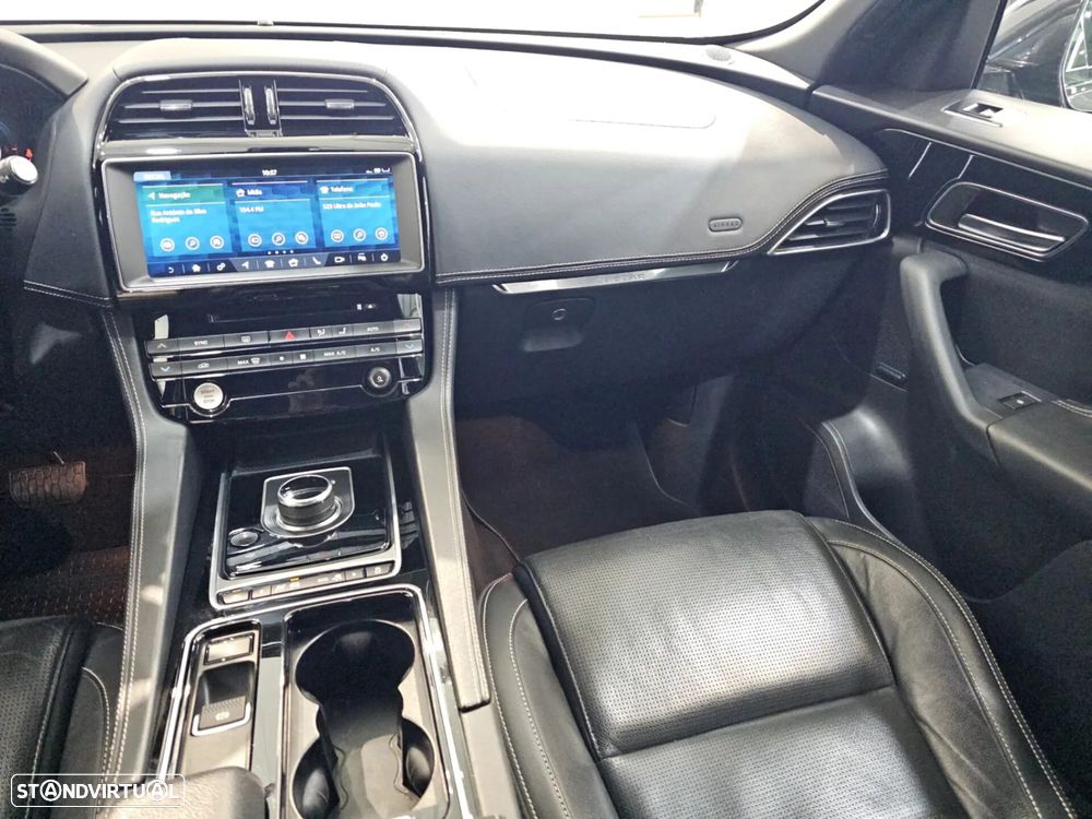 Jaguar F-Pace 2.0 i4D R-Sport AWD Aut. - 18