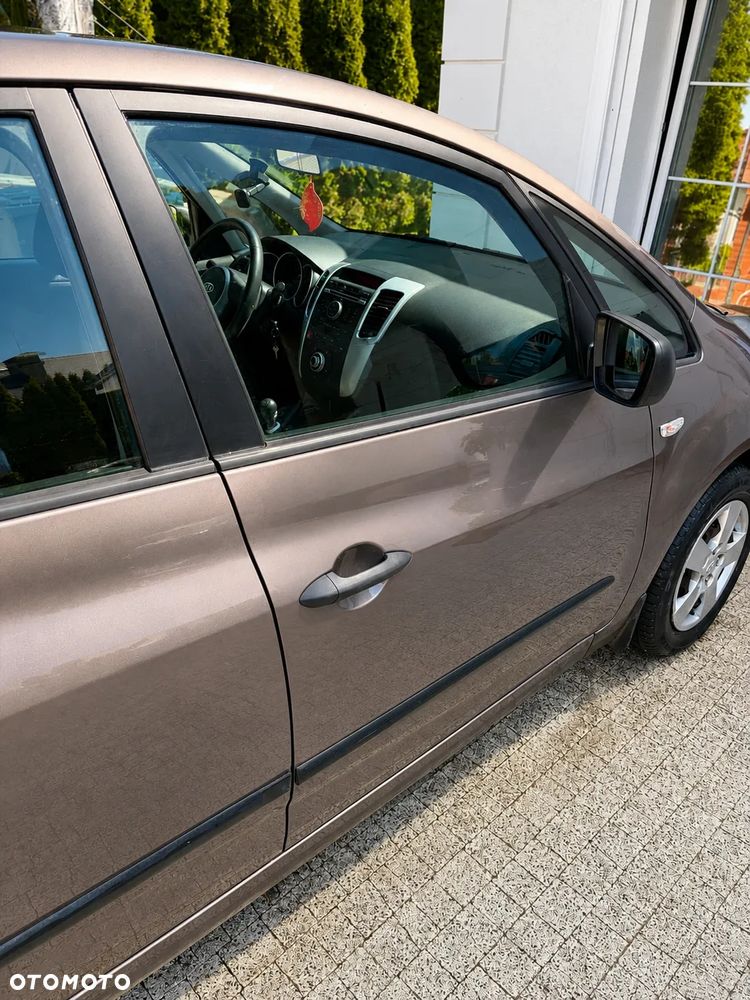 Kia Venga 1.4 L - 5
