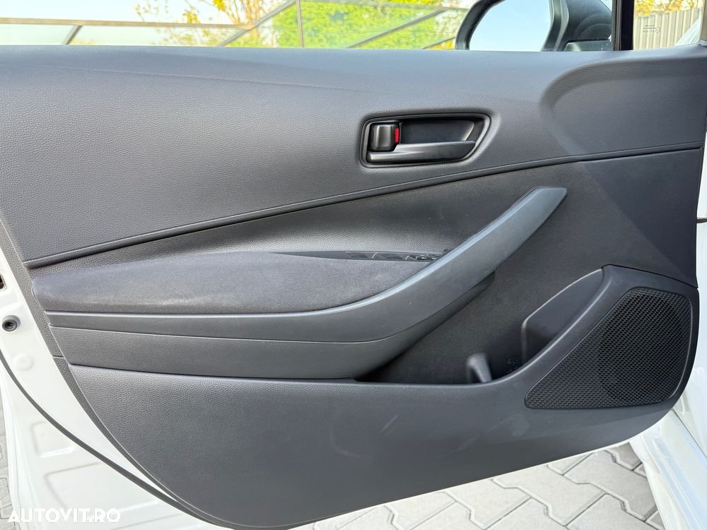 Toyota Corolla 1.8 HSD Business - 14