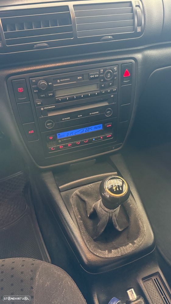 VW Passat Variant 1.9 TDi Confortline - 11