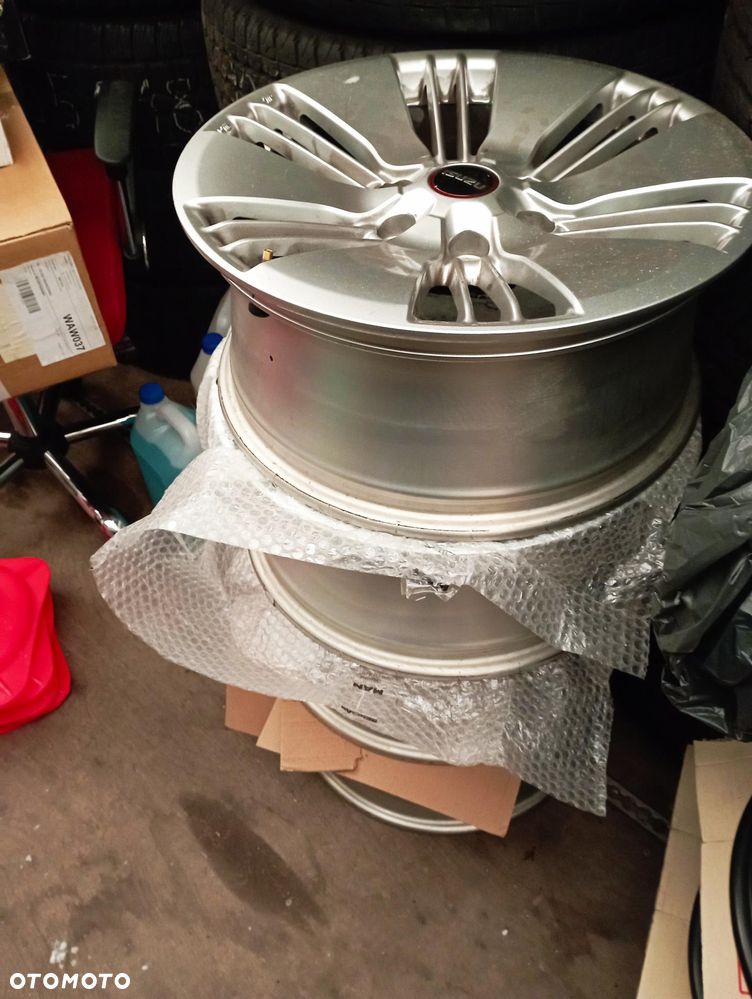 Felga Felgi oryginalne ISUZU D-max III kpl 4 sztuki stan BDB - 3