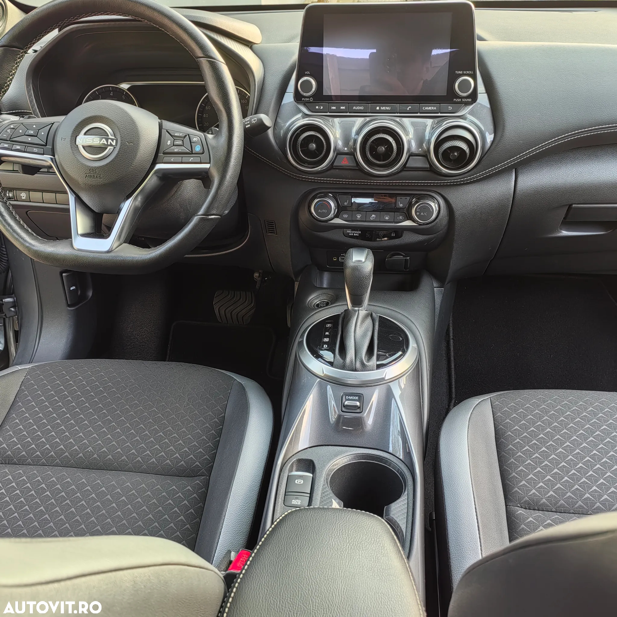 Nissan Juke 1.0 DIG-T DCT N-Connecta - 3