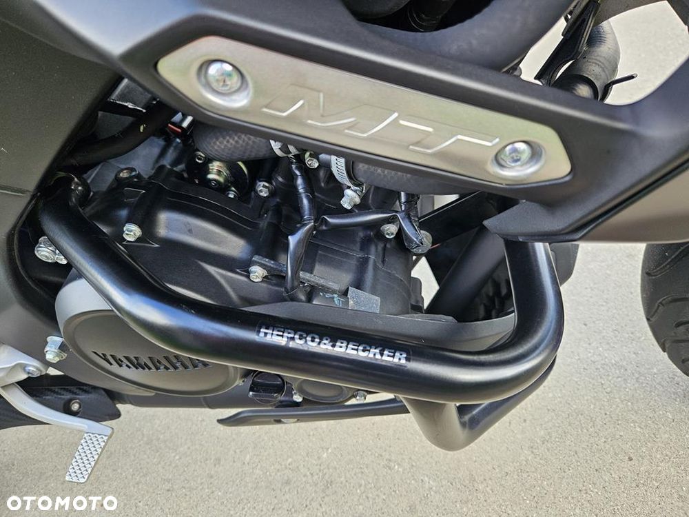 Yamaha MT - 24