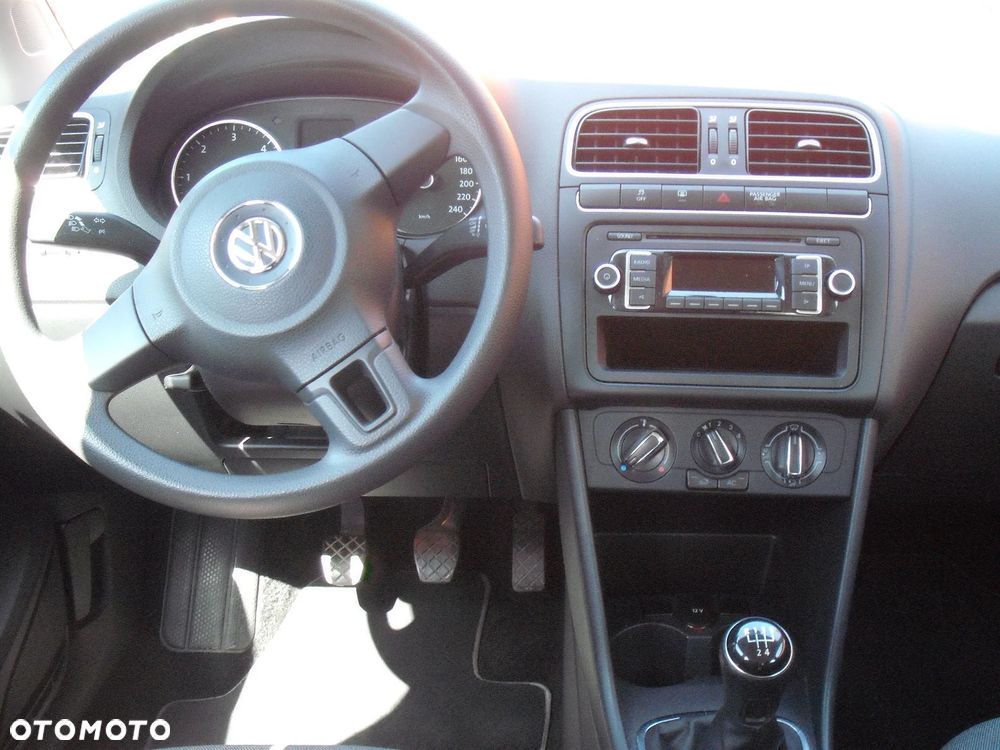 Volkswagen Polo - 13