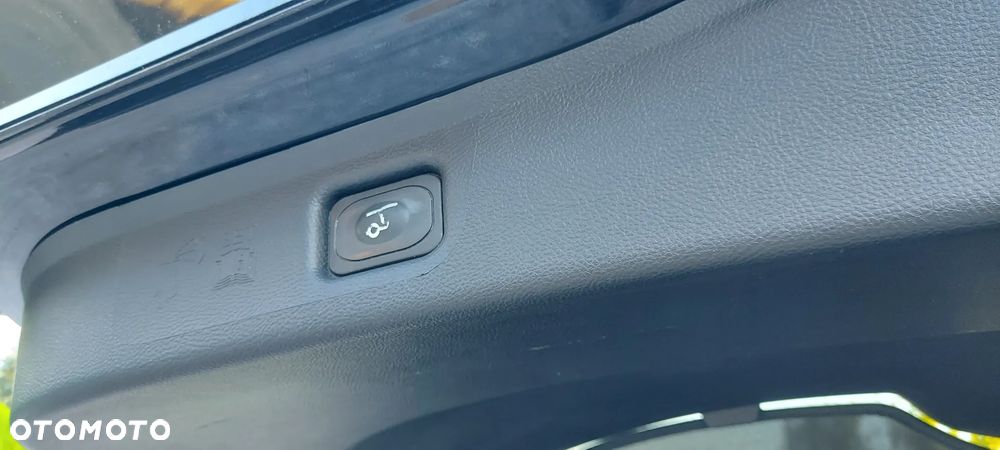 Ford S-Max - 17