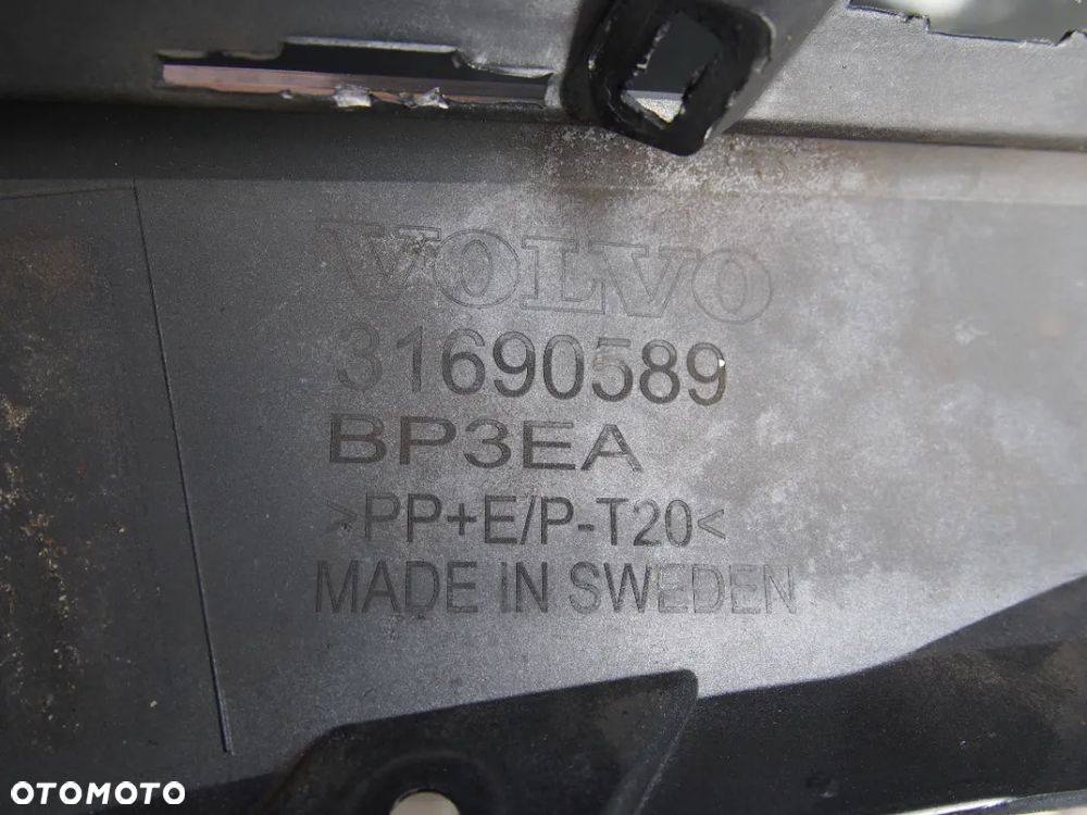 Volvo S60 V60 18r Zderzak przod przedni s 60 v 60 2018 - 6