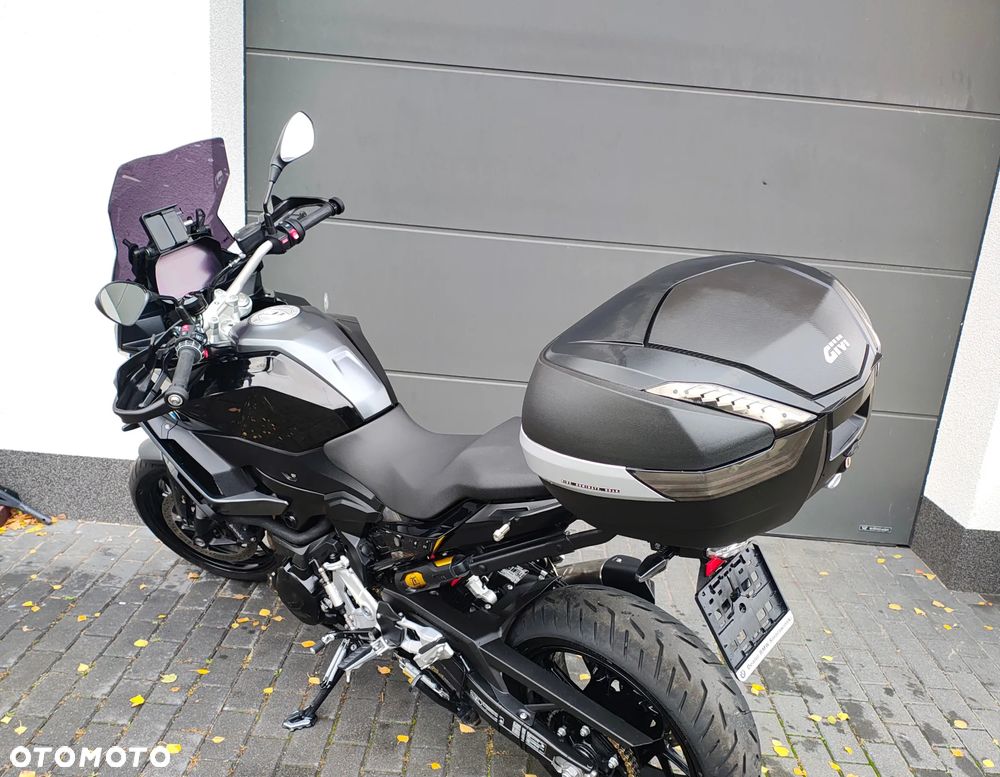 BMW XR - 10