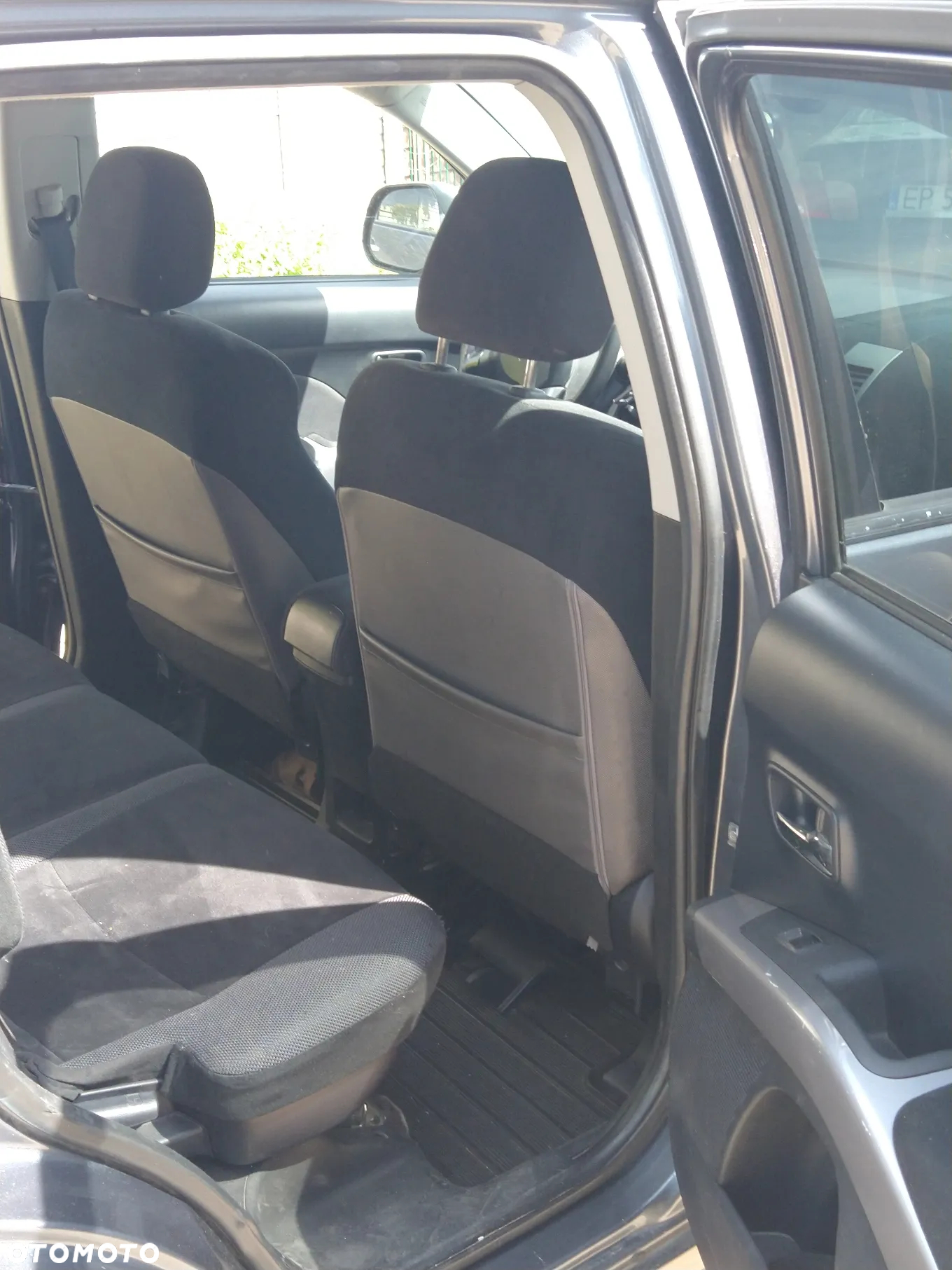 Mitsubishi Outlander - 5
