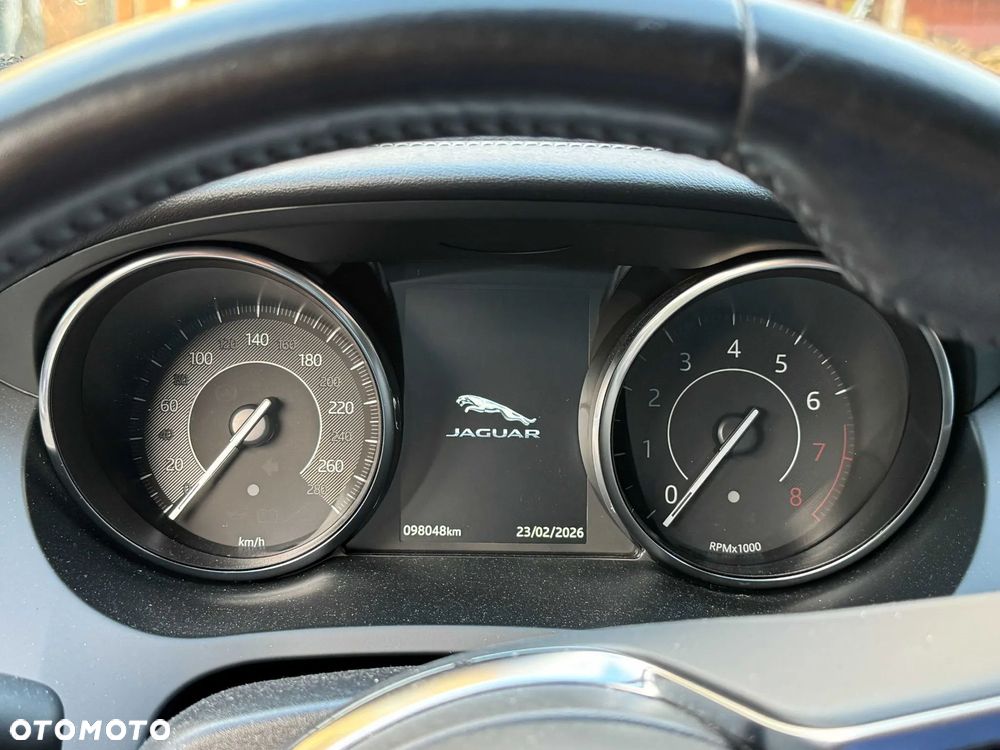 Jaguar E-Pace 2.0 i4P AWD R-Dynamic S - 10