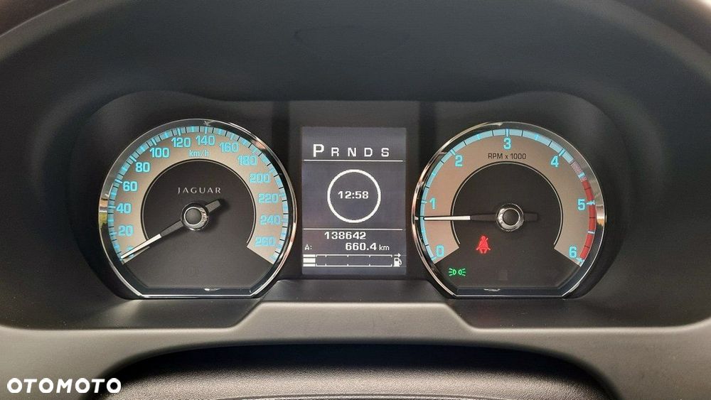 Jaguar XF - 20