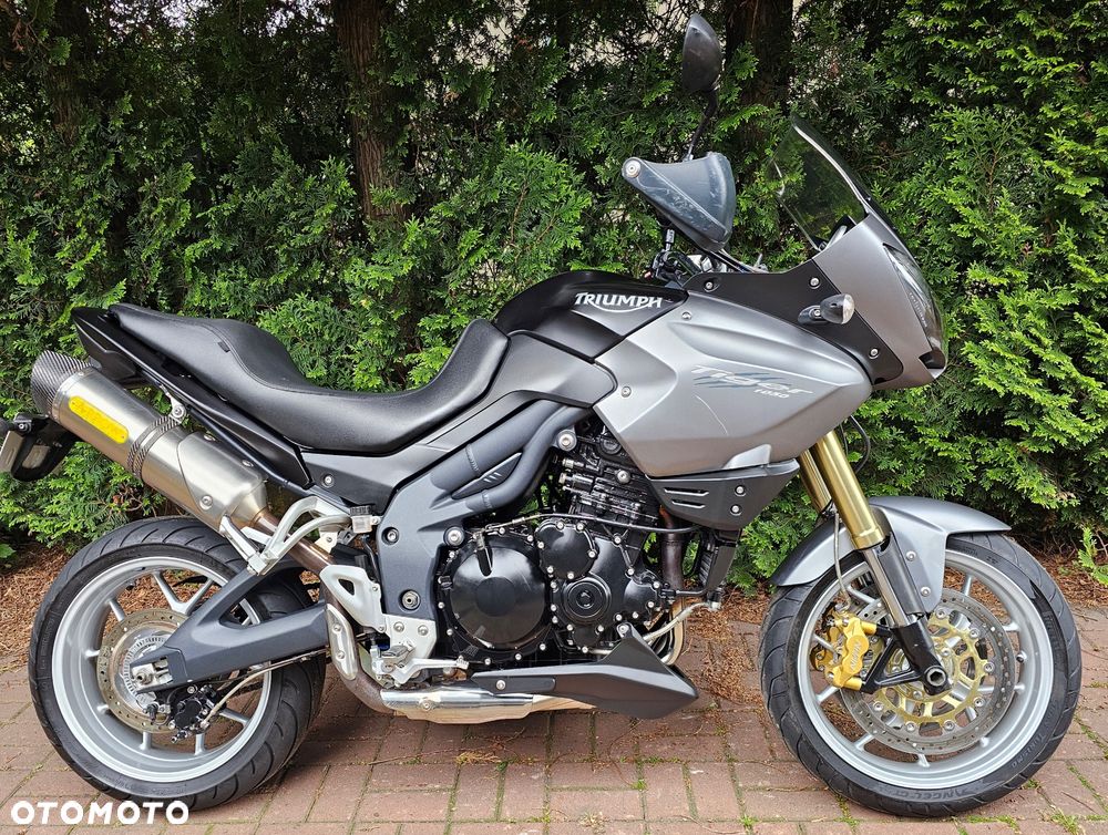 Triumph Tiger - 1