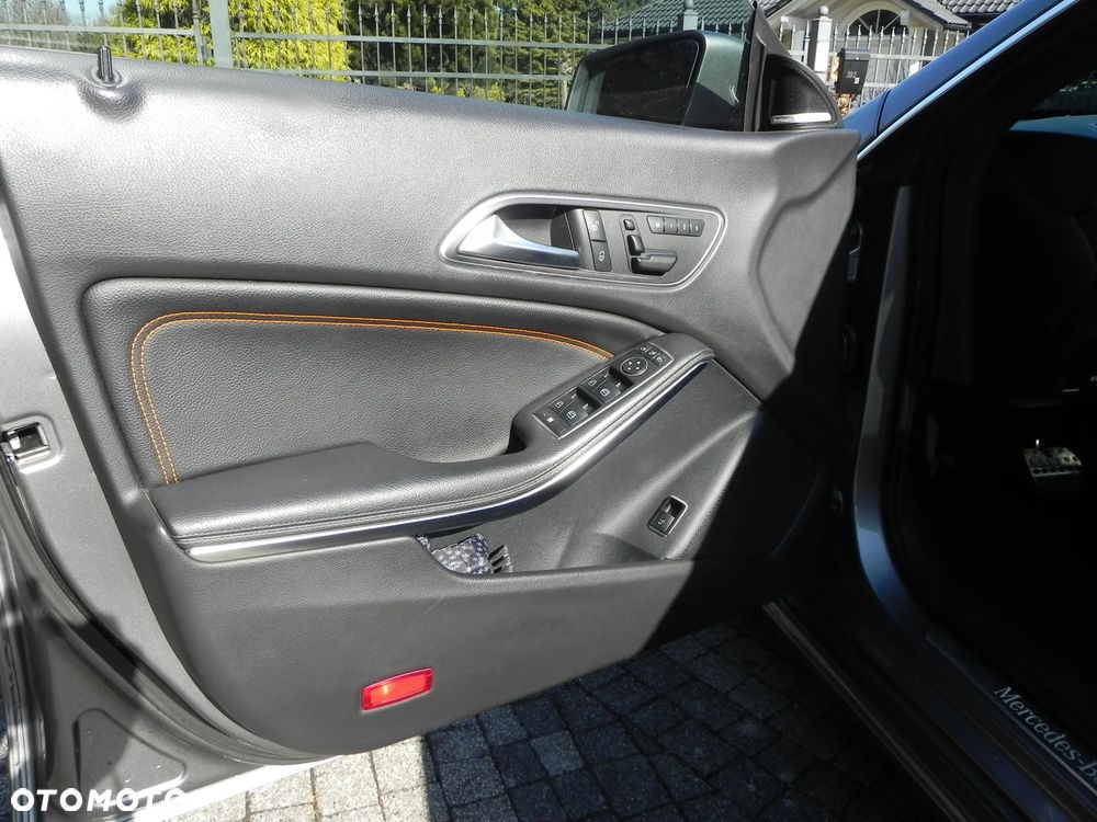 Mercedes-Benz CLA - 30