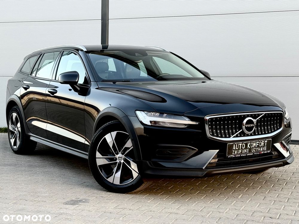 Volvo V60 Cross Country - 10
