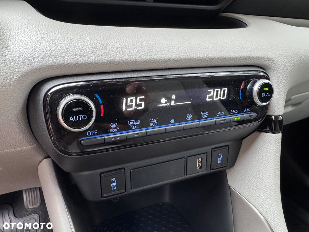 Toyota Yaris Hybrid 1.5 Executive - 22