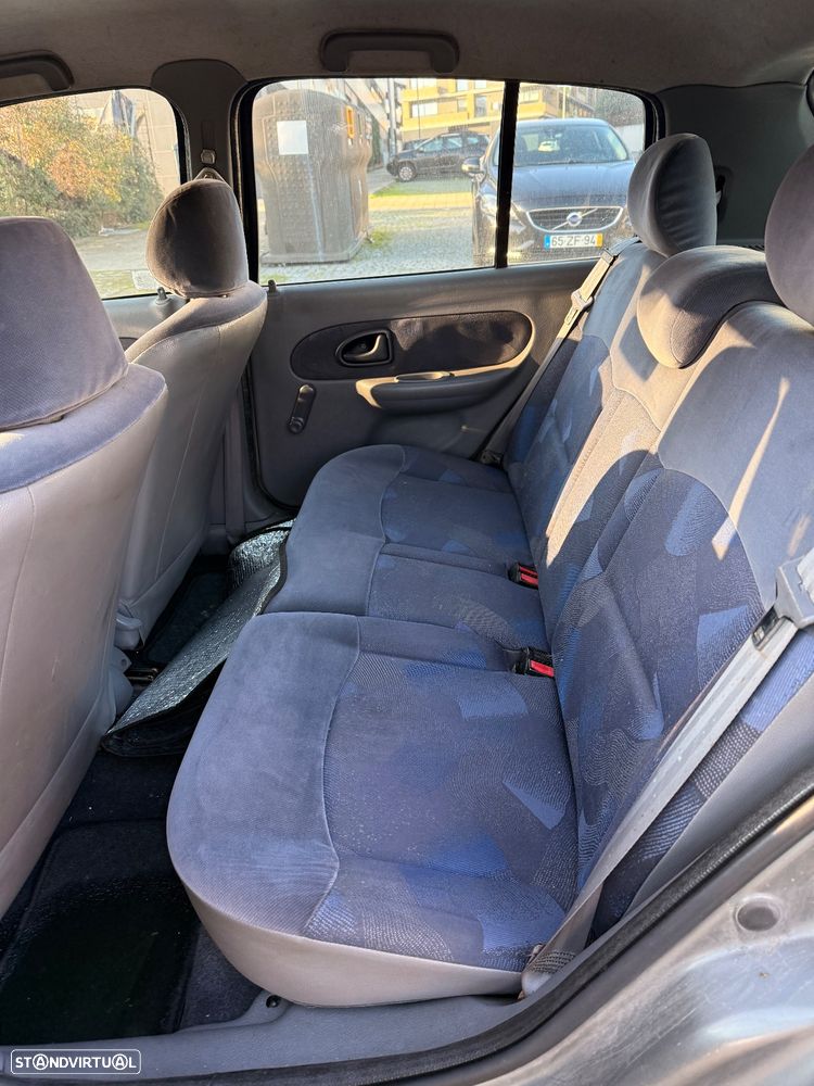 Renault Clio 1.2 RN - 8