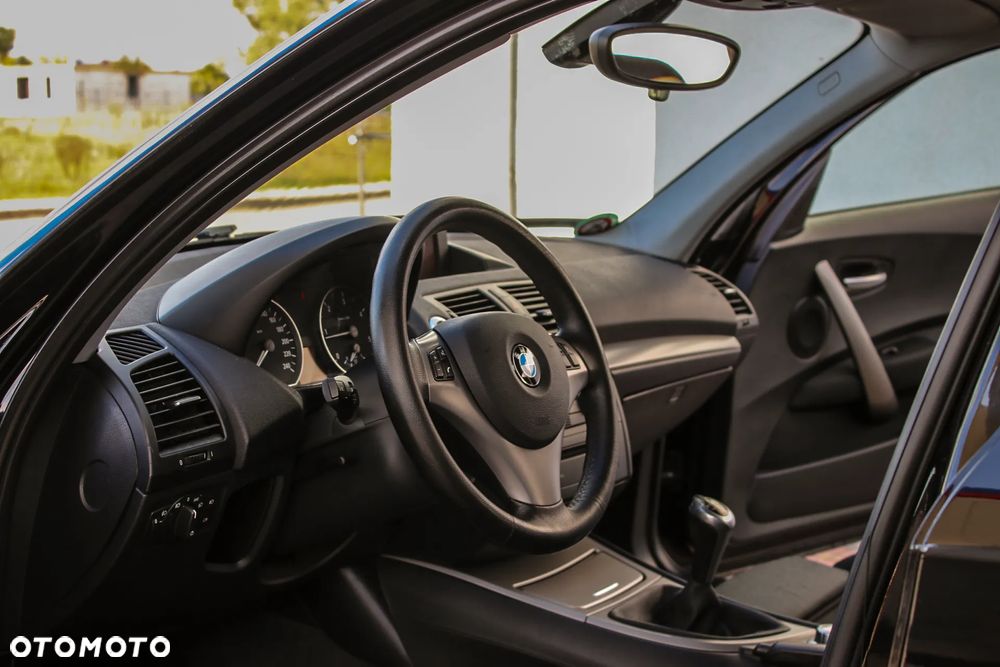 BMW Seria 1 120d DPF - 28