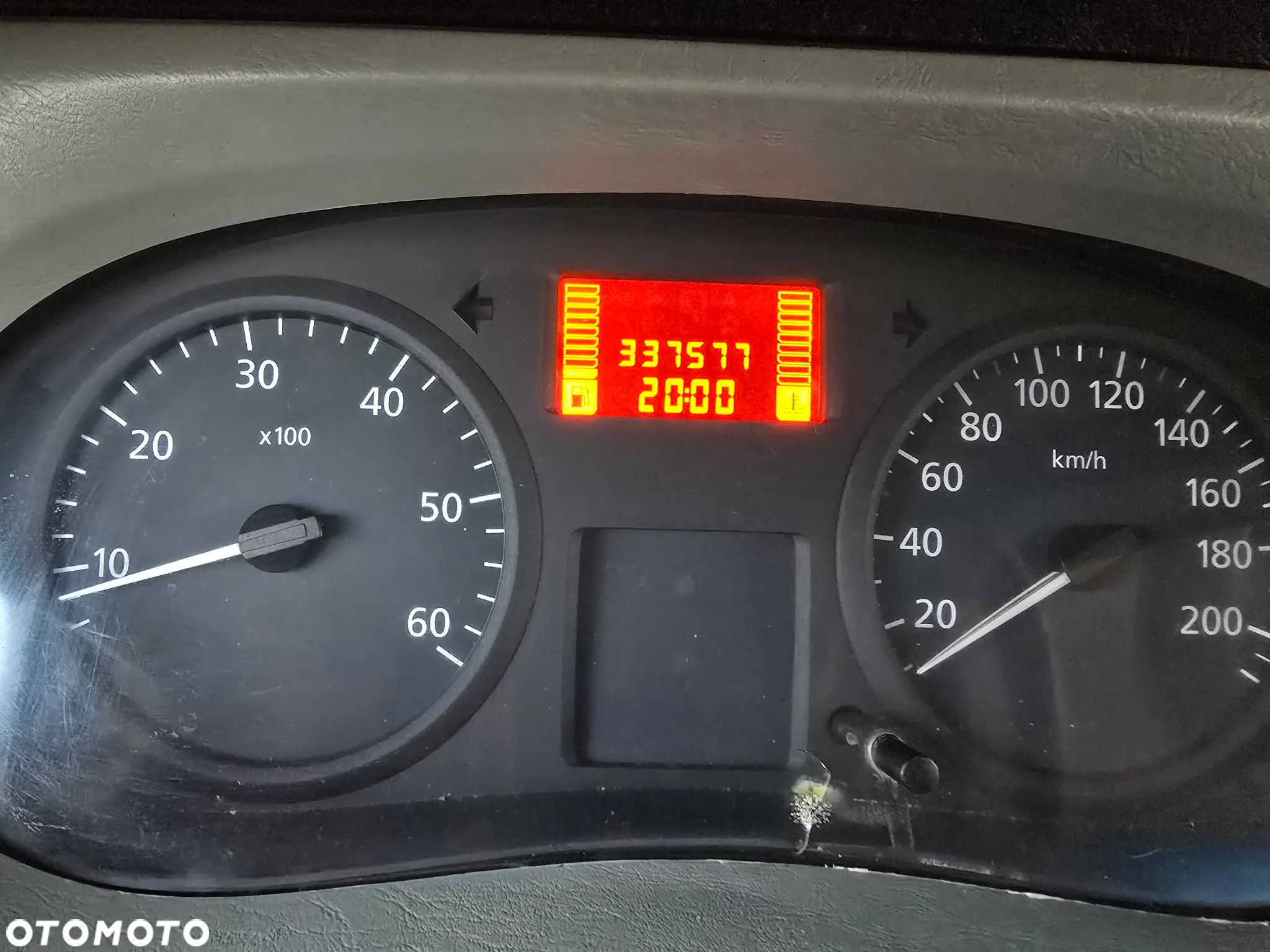 Renault TRAFIC - 23