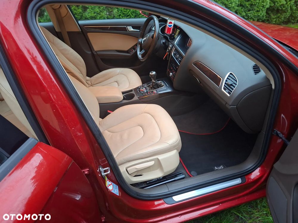 Audi A4 Limousine - 27