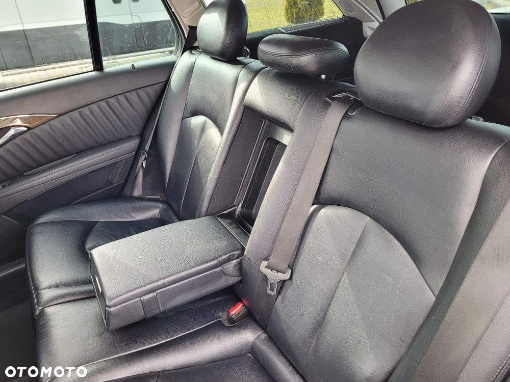 Mercedes-Benz Klasa E 320 CDI 7G-TRONIC Avantgarde BusinessEDITION - 22
