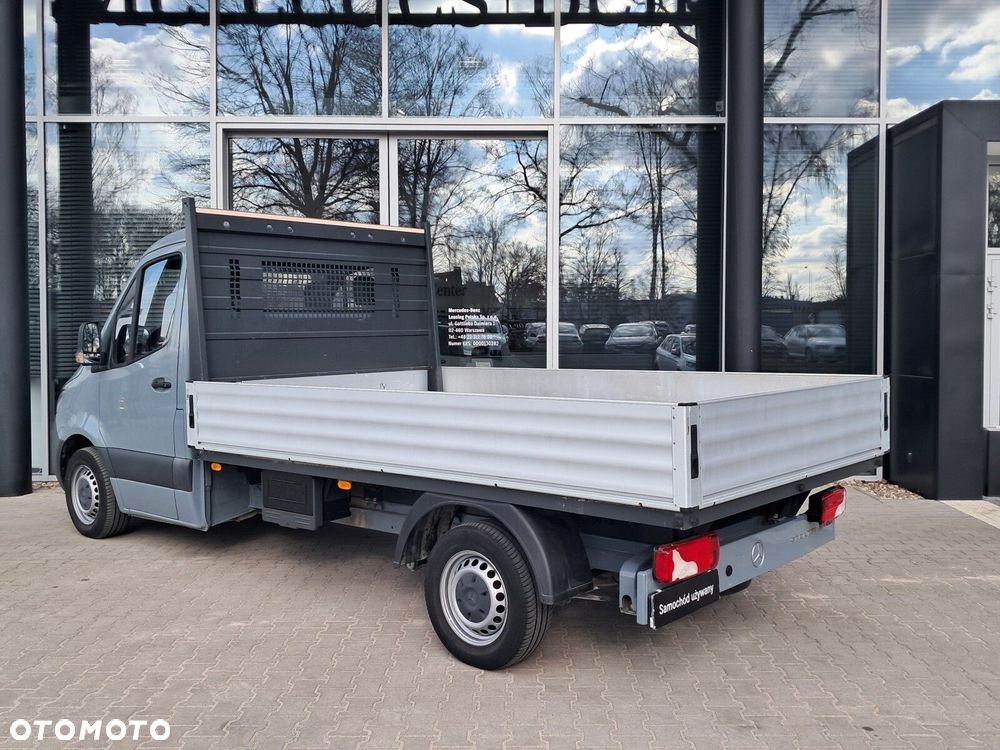 Mercedes-Benz Sprinter 910 - 6