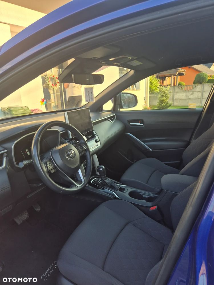 Toyota Corolla Cross 2.0 Hybrid Comfort - 13