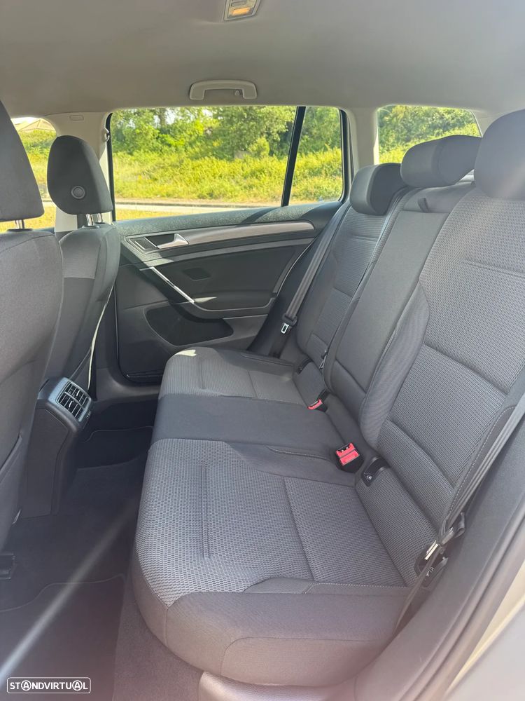 VW Golf Variant 1.6 TDi Confortline - 6