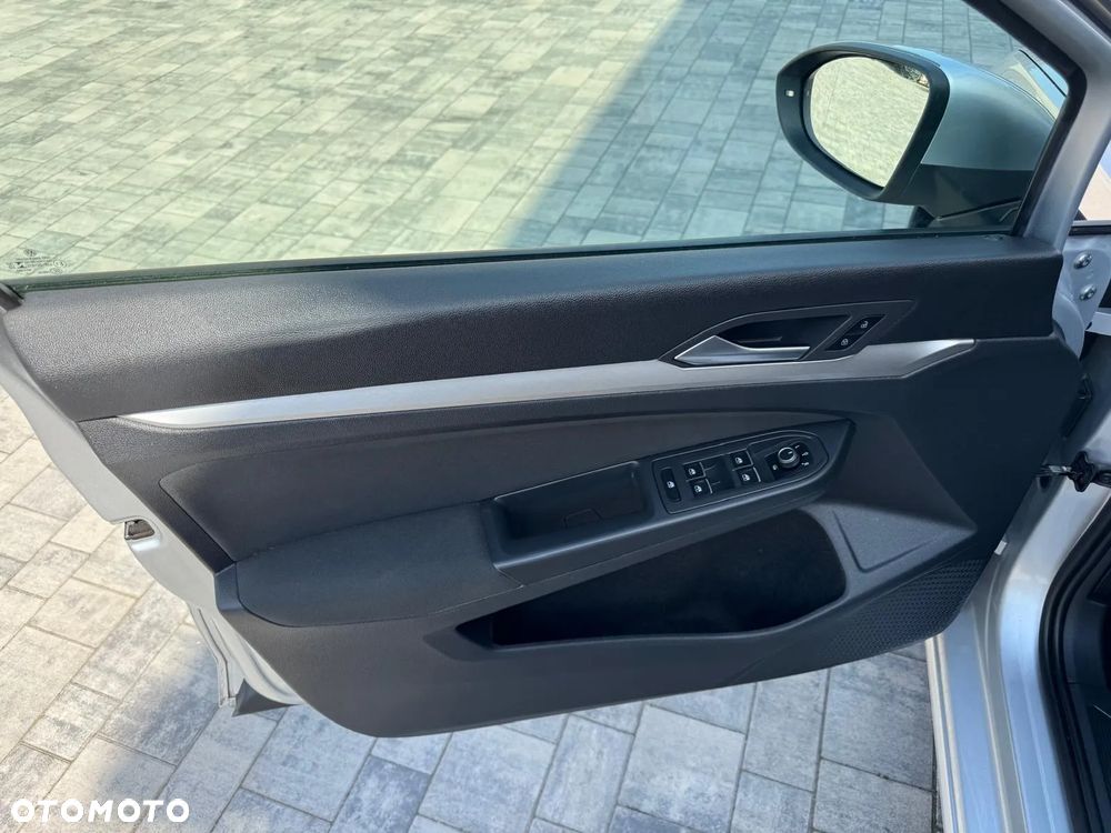 Volkswagen Golf VIII 1.5 TSI EVO Life - 8