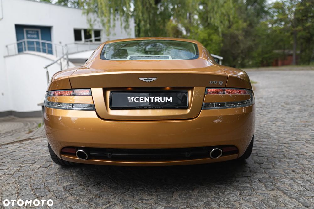 Aston Martin DB9 Touchtronic - 10