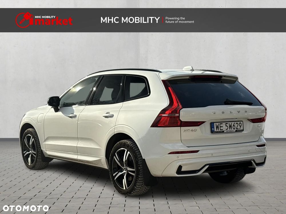 Volvo XC 60 T6 Plug-In Hybrid AWD Plus Dark - 3