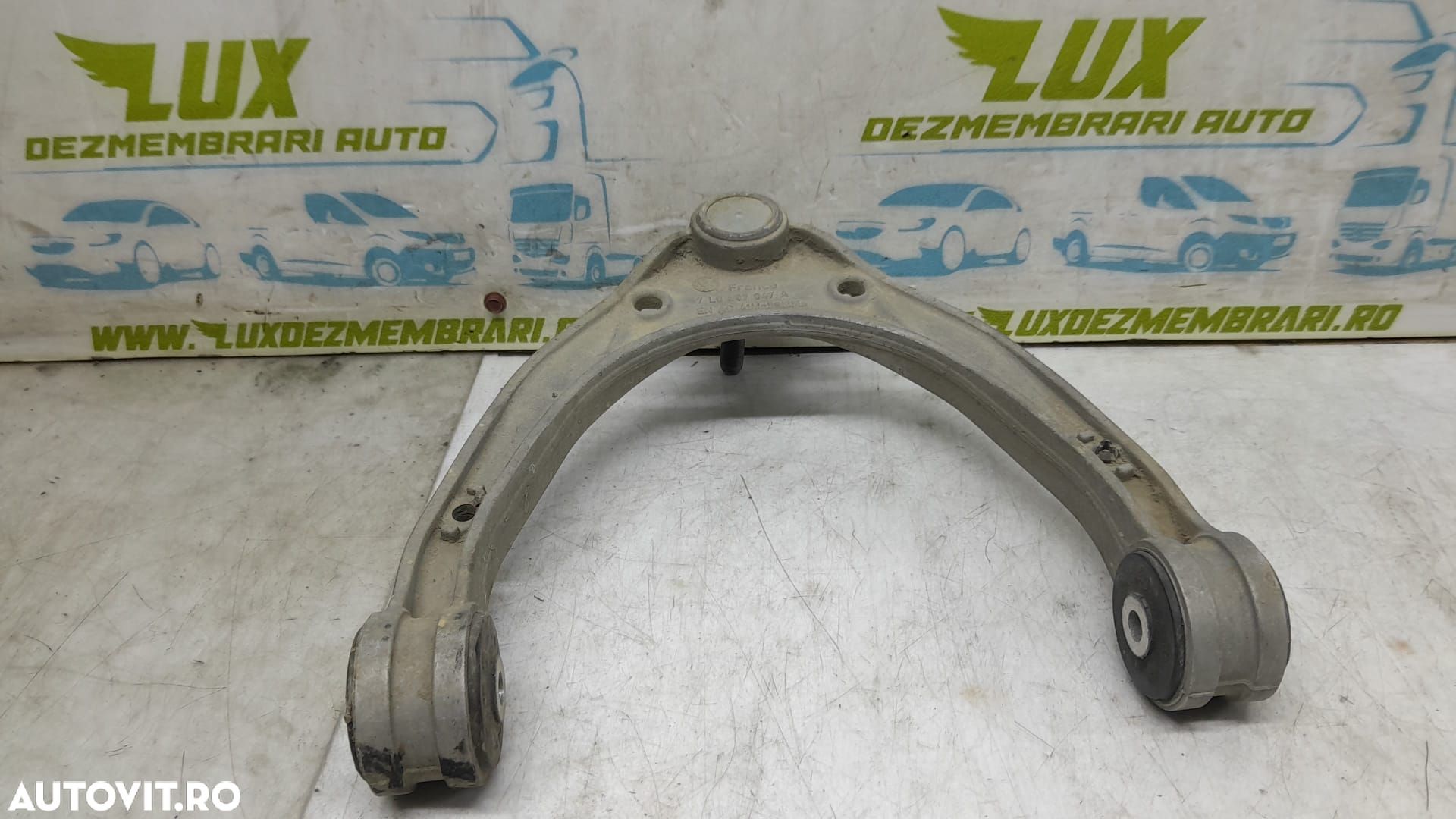 Brat suspensie roata stanga fata 7l0407047a Volkswagen VW Touareg gen - 1